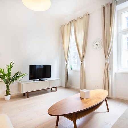 Modernes Apartment Im Charmanten Cottage Viertel فيينا المظهر الخارجي الصورة